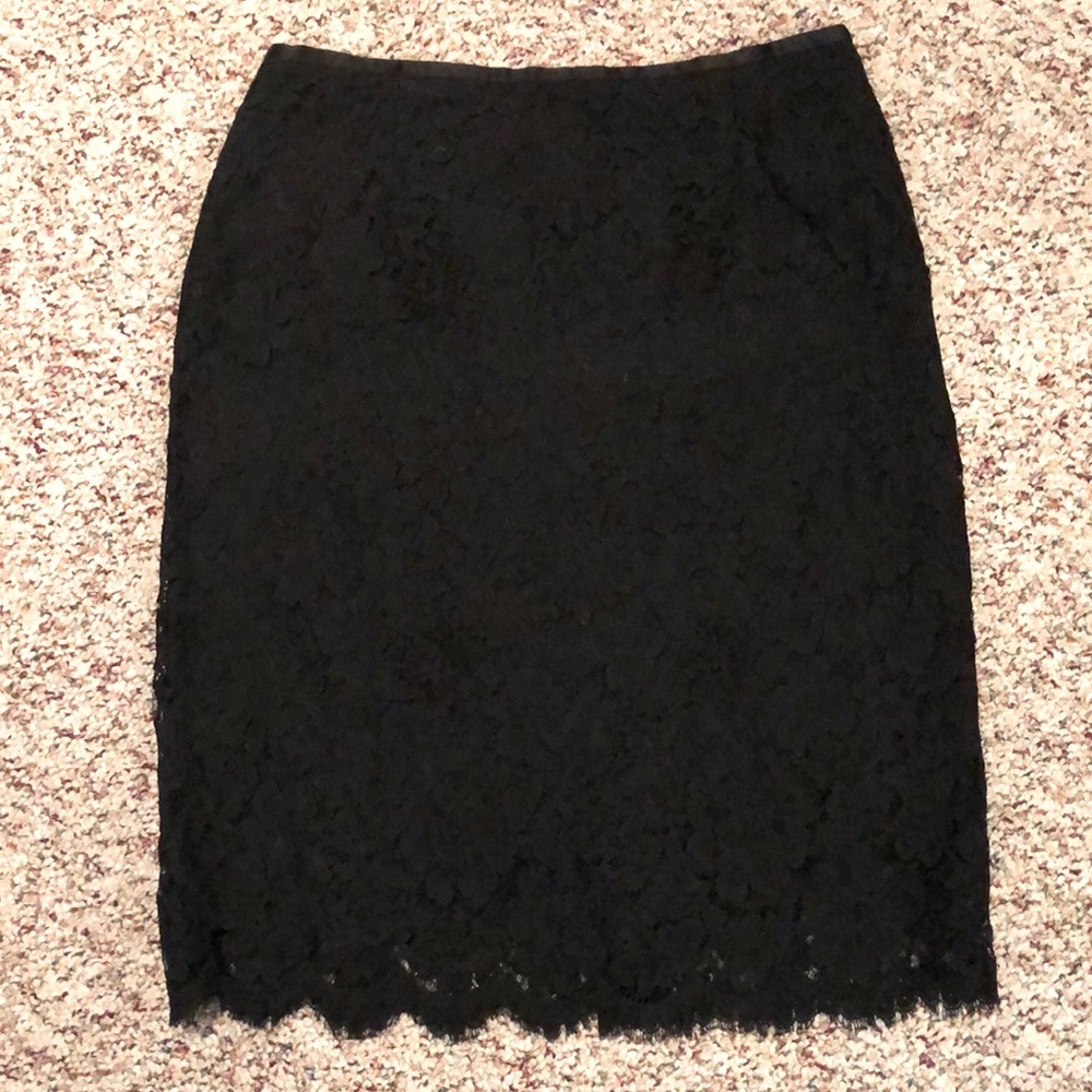 Ann Taylor black lace pencil skirt size 8
